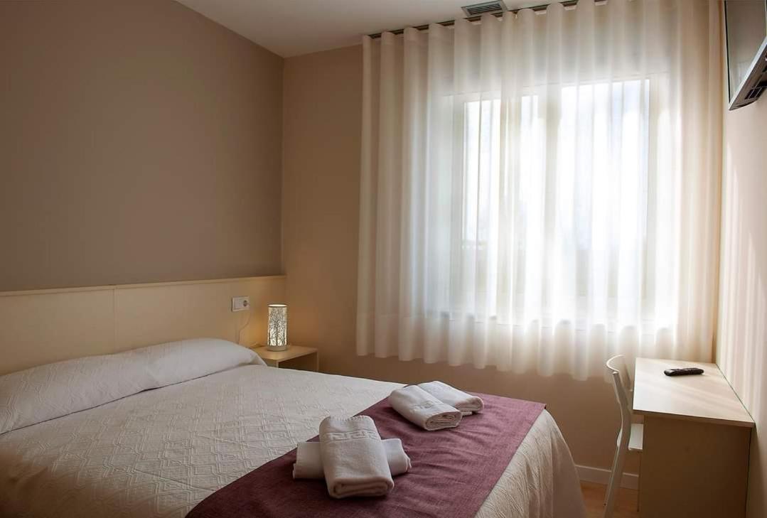 Hotel La Puerta De Арсуа Экстерьер фото